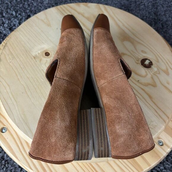 Clarks Tilmont Step Suede Loafers Womens 6.5 Cognac Flats Slip On Cap Toe Shoes - Picture 6 of 10